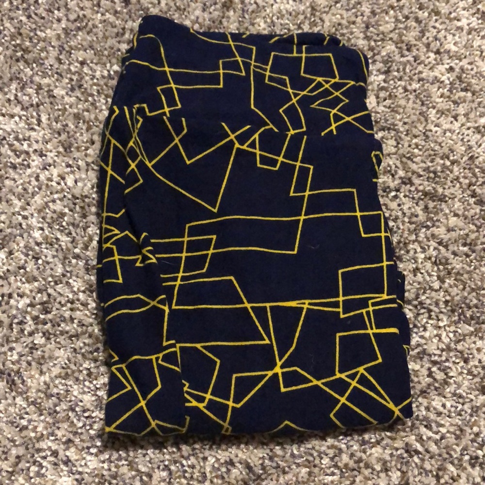 LulaRoe one size leggings, NWOT